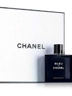 BLEU DE CHANEL 2 Pc Gift Set (3.4 oz Eau De Parfum + 20 ml Travel Spray)