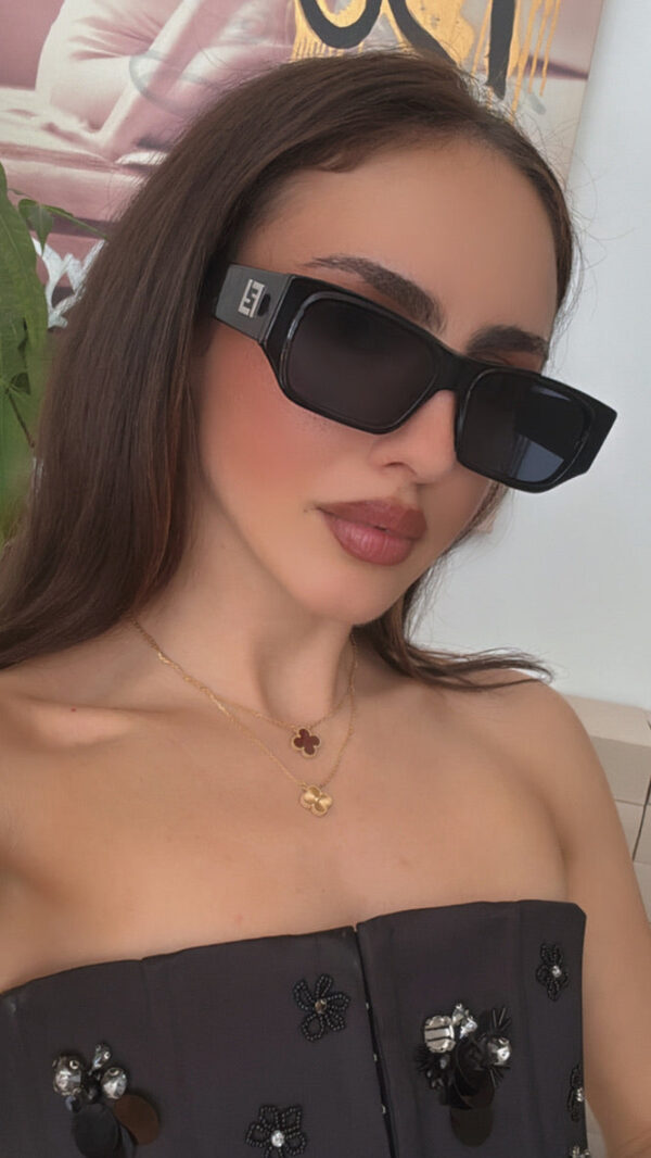 Fendi Squared FE40144I Sunglasses in Black - Image 3