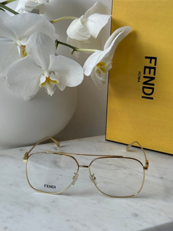 Fendi FE50083U Baguette Aviator Frames in Gold - Image 4