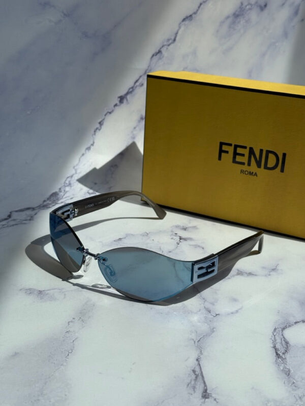 Fendi Baguette FE40159U Rimless Sunglasses in Blue - Image 3