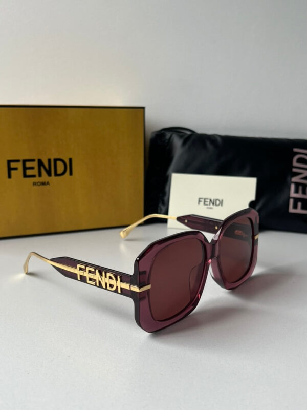 Fendi FE40065F Fendigraphy Burgundy Sunglasses - Image 4