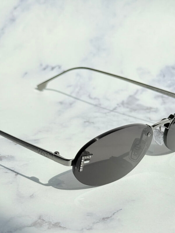 Fendi First FE4075US Rimless Sunglasses in Silver Grey - Image 7
