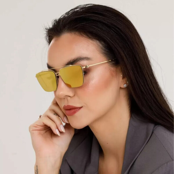 Fendi Baguette FE40110U Aviator Sunglasses in Gold - Image 4